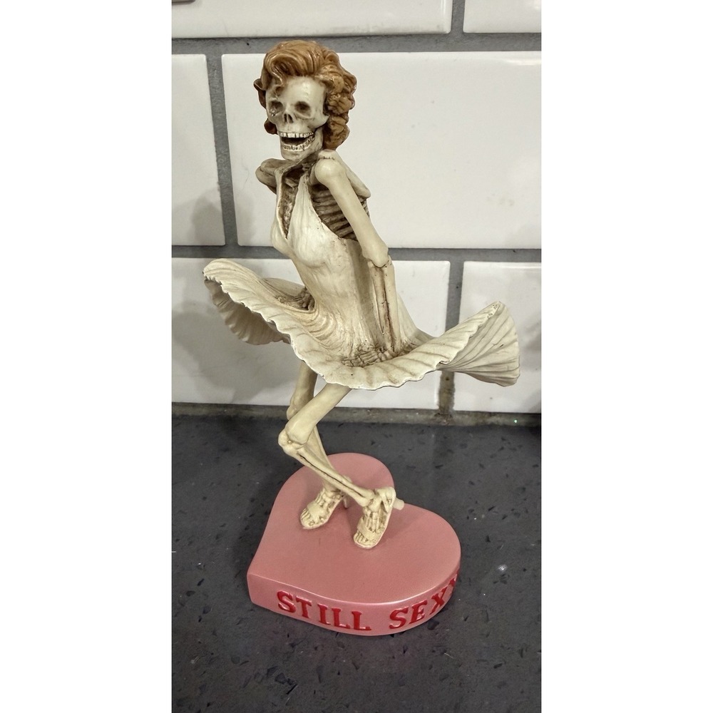 Summit Halloween Skeleton Marilyn Monroe Heart Base Still Sexy Figurine Statue